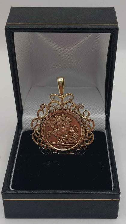 9ct yellow gold St George foil coin pendant 3.5g Boxed hallmarked