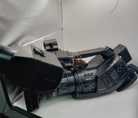 Sony PMW EX3 XDCAM EX Full HD 3-CMOS Camcorder With Battery & Charger
