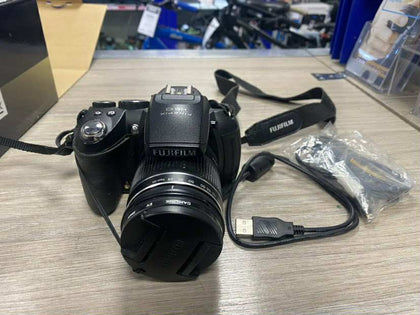 Fujifilm HS10