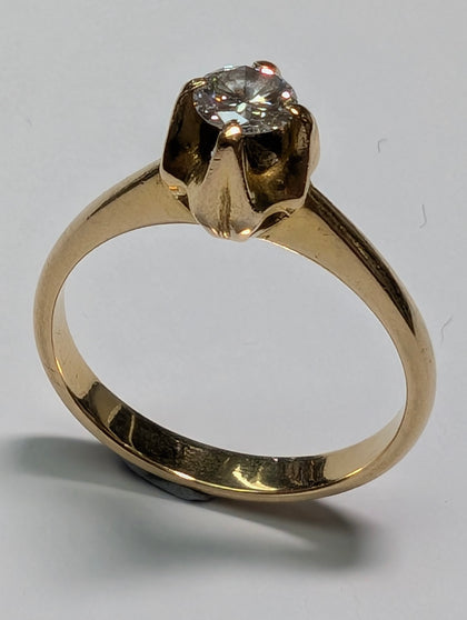 18ct Gold Diamond Ring - Size M