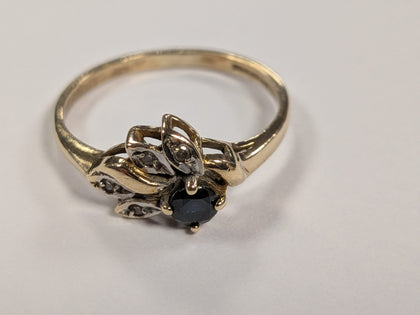 9ct Gold Floral Ring