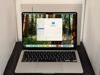 MacBook Air 14,2/M2 (8-CPU 8-GPU)/8GB Ram/256GB SSD/13