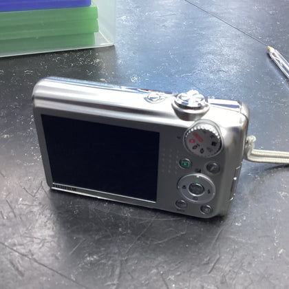 Fujifilm FinePix F70EXR Digital Camera
