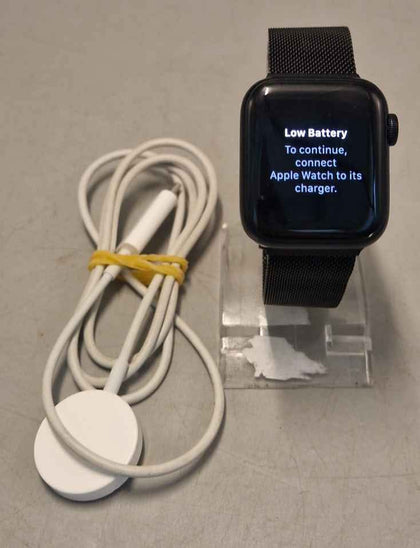 Apple Watch SE (GPS) Space Grey Aluminium- Magnetic Strap - 40mm - Includes Charger