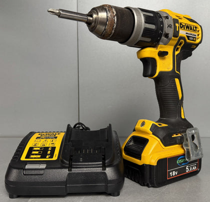 DeWalt DCD796 18V XR Brushless Combi Drill ( + 3rd party 5.0 ah Battery, Charging Station ) ** Unboxed **