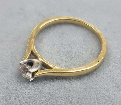 18ct Gold Diamond Ring 0.25ct Size 