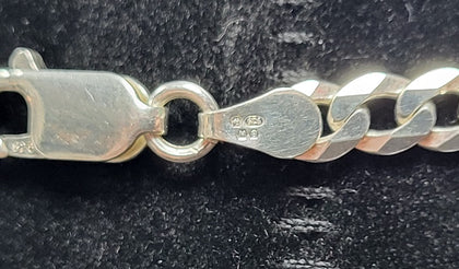 925 - Silver curb chain with cross - 23.84g - 24