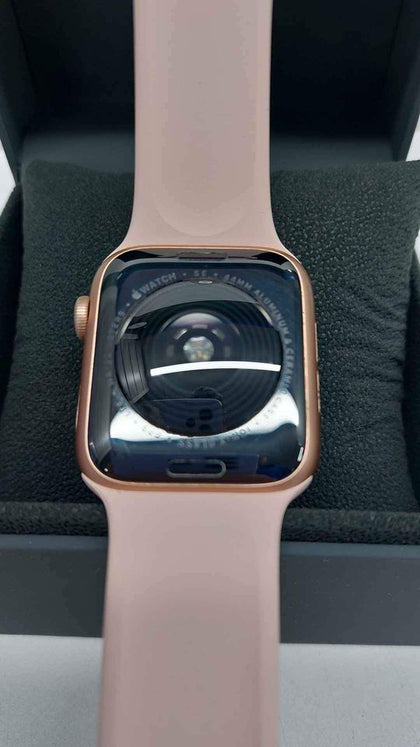 Apple Watch SE LTE  44mm Gold Aluminium Case Starlight Sport Band.