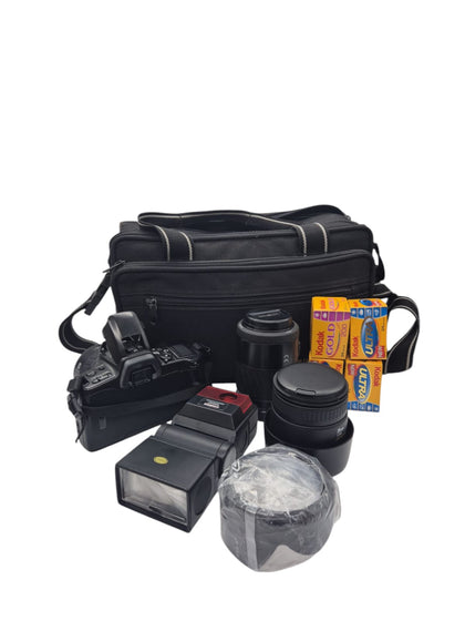Minolta Dynax 500si Film Camera with 3 lenses and 4 extra films and a Cobra 440AF Flash