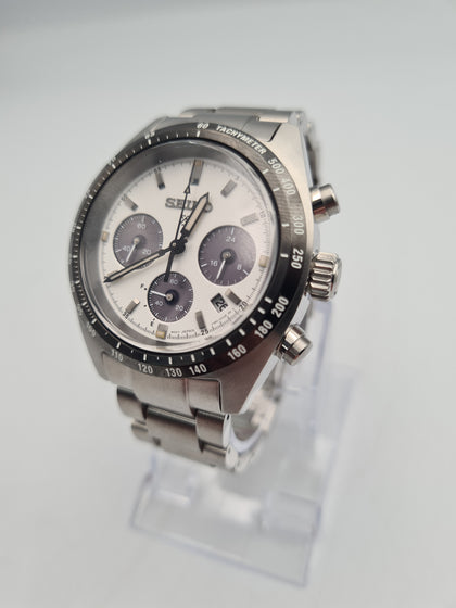 Seiko Prospex Speedtimer SSC813P1 Solar Chronograph Watch with box. Papers and original recipt