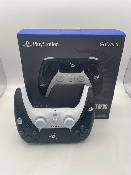 THE LAST OF US PS5 CONTROLLER