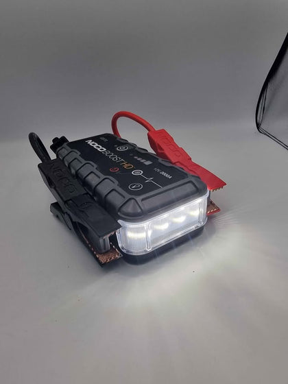 NOCO Boost HD GB70 2000A 12V Portable Jump Starter - With Charger & Carry Bag