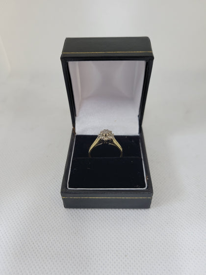 18K Gold (750 Hallmarked), Diamond Ring, 3.95Grams, Size: O (Box Included).