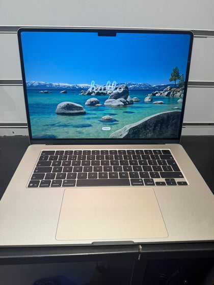 ** CHRISTMAS SALE ** MacBook Air 15-inch M4 (2025) 10-Core CPU, 16GB RAM, 256GB SSD, Starlight