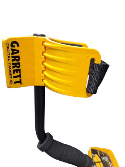 GARRETT ACE 400I METAL DETECTOR, WITH IRON AUDIO AND FREQUENCY ADJUST, BLACK AND YELLOW, UNBOXED