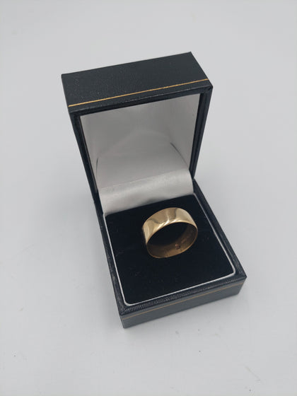 9K Plain Thick Wedding Band Ring, 4.7Grams of 9K, 375 Hallmarked and Tested, Size: S (Box Included)