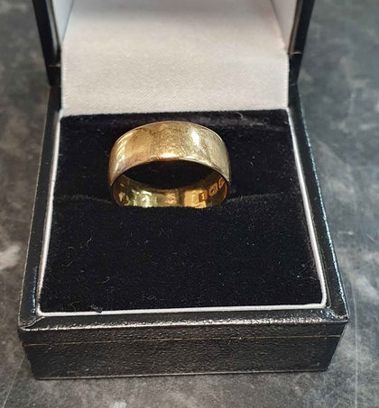 22ct Yellow Gold Wedding Band - Size M - 4.14g