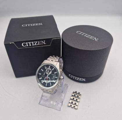 Citizen Black Men's Chronograph Watch with steel bracelet, spare links and original box