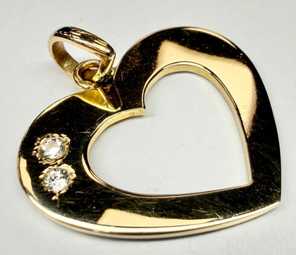9ct yellow gold heart pendant