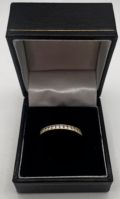 9ct Gold CZ size R