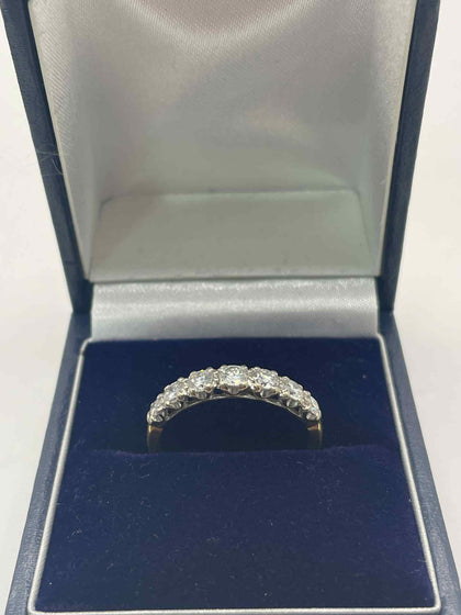 18CT GOLD DIAMOND RING SIZE - o