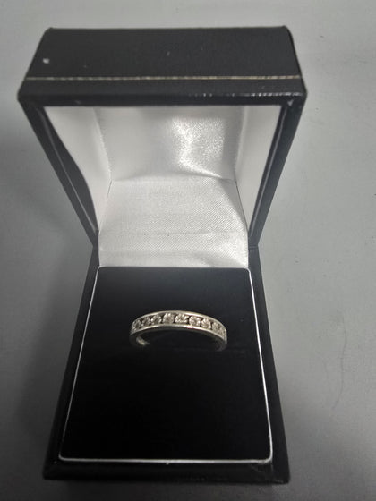 1.9G White Gold Ring, 375 Size O,