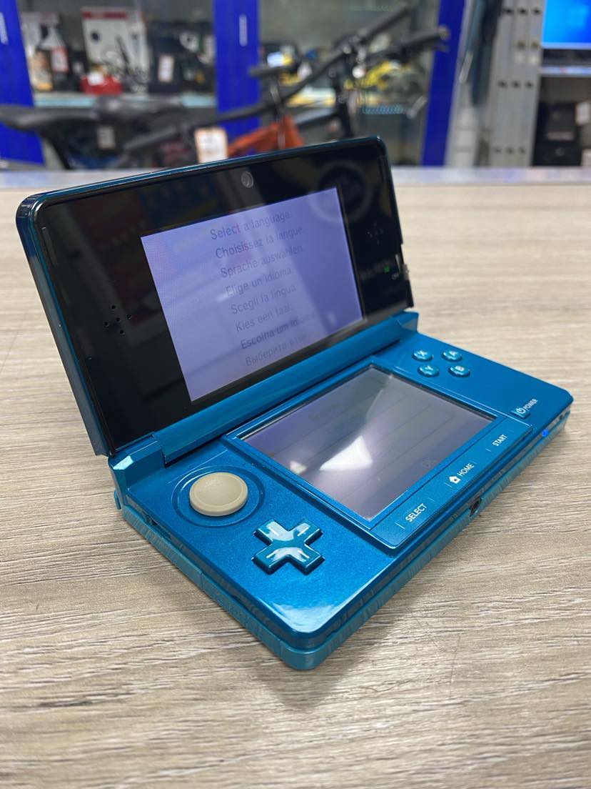 Nintendo hotsell 3DS Blue