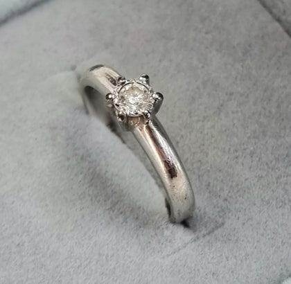 9ct White Gold Diamond Ring Size K