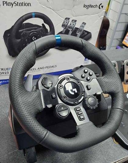 Logitech G923 Racing wheel and pedals for PS4, PS5 and PC - Boxed.