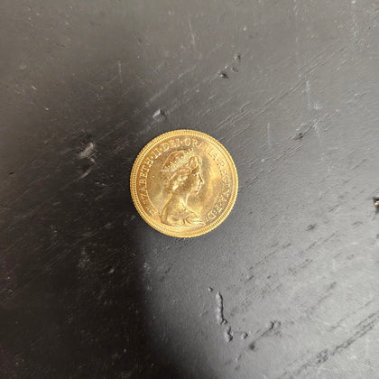 1981 Gold Sovereign Elizabeth II - Full