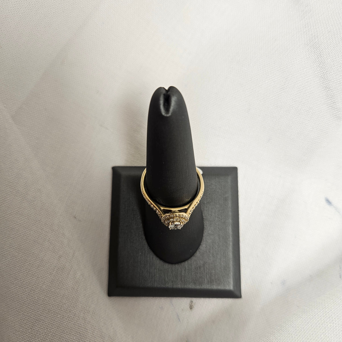 9ct Yellow Gold Diamond Cluster Ring - Size S | Cash Generator