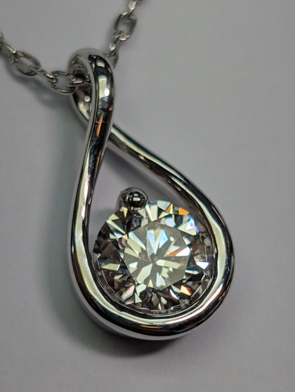 Pandora 14ct White Gold Lab Grown Diamond necklace/Pendant & Earrings