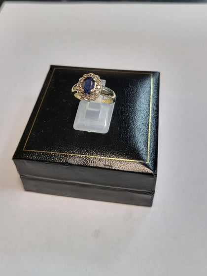 9ct Yellow Gold Ring with Blue & Clear Stones - Size M - 4.81g total