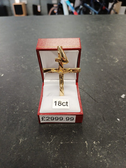 18ct Yellow Gold Heavyweight Crucifix Pendant (3