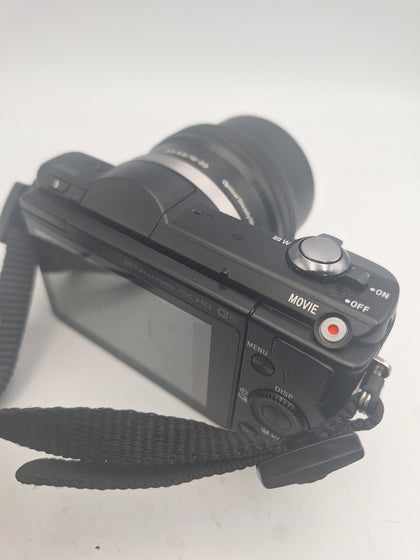 Sony alpha 5000 20.1mp digital camera with SELP1650 lens, battery and charger UNBOXED
