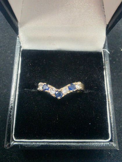 9ct GOLD RING (with blue/white stone) 375 2.1G Size O