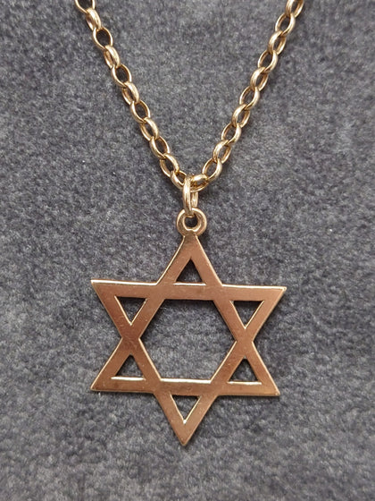9ct Yellow Gold Star of David Pendant & Belcher Chain