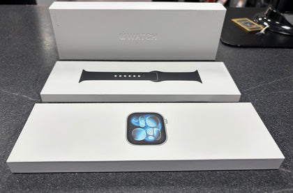 Watch Series 11 (GPS) S/M Strap -  Space Grey Aluminium - 42mm - Boxed