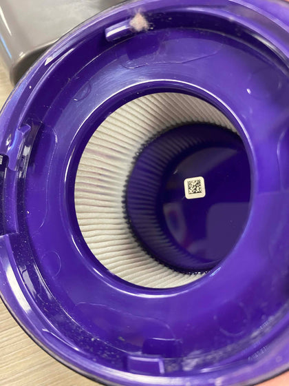 * DYSON V8 Advanced Cordless Stick Vacuum Cleaner