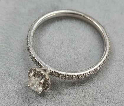 18ct White Gold 0.65ct Diamond Ring Size M