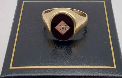 9ct 375 yellow gold ring 3.5g Boxed size N full hallmarked