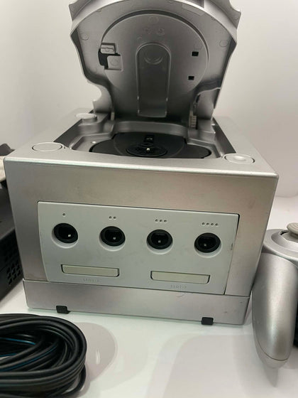 NINTENDO GAMECUBE