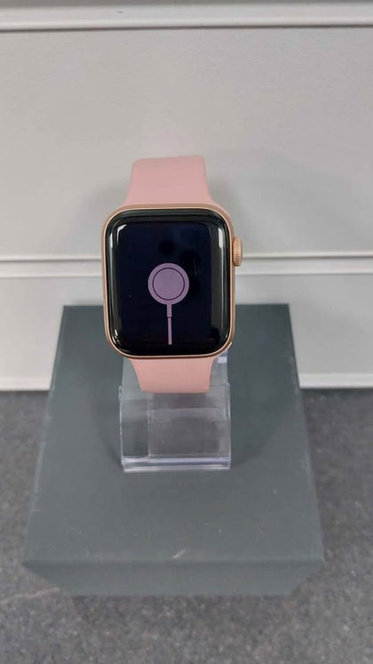 Apple Watch SE 2nd Gen (cel) with pink Strap 40mm in good condition with generic box and charger