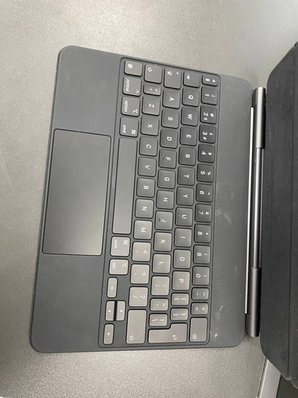 le Magic Keyboard for 11