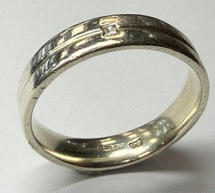 9ct white gold ring size U