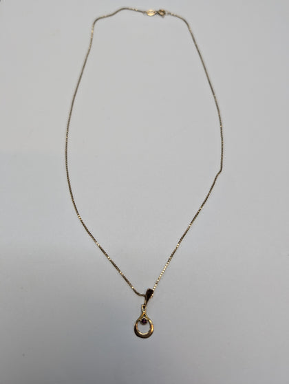 9CT GOLD CHAIN WITH PENDANT 17