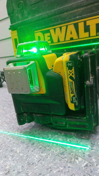 DeWALT 12V XR DCE811G Cordless Green 2 Beam Laser Lever With 2.0ah Battery & Charger - With T-STAK