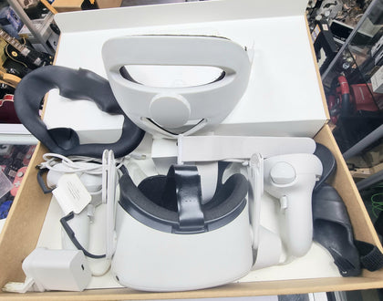 Meta Quest 2 — Advanced All-In-One Virtual Reality Headset , 64 GB - White (Renewed)