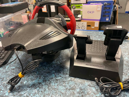 XBOX THRUSTMASTER WHELL AND PEDALS