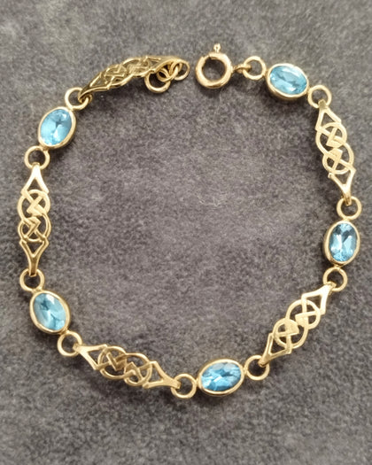 9ct Yellow Gold Celtic Bracelet with 5 Bezel Set Blue Stones - 7